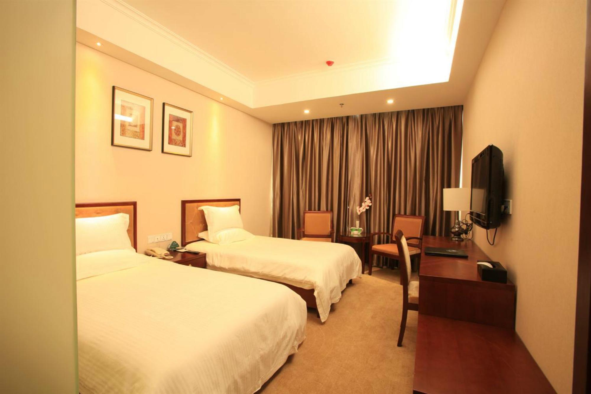 Greentree Inn Beijing Daxing Huangcun Qingyuan Road Metro Station Express Hotel Экстерьер фото